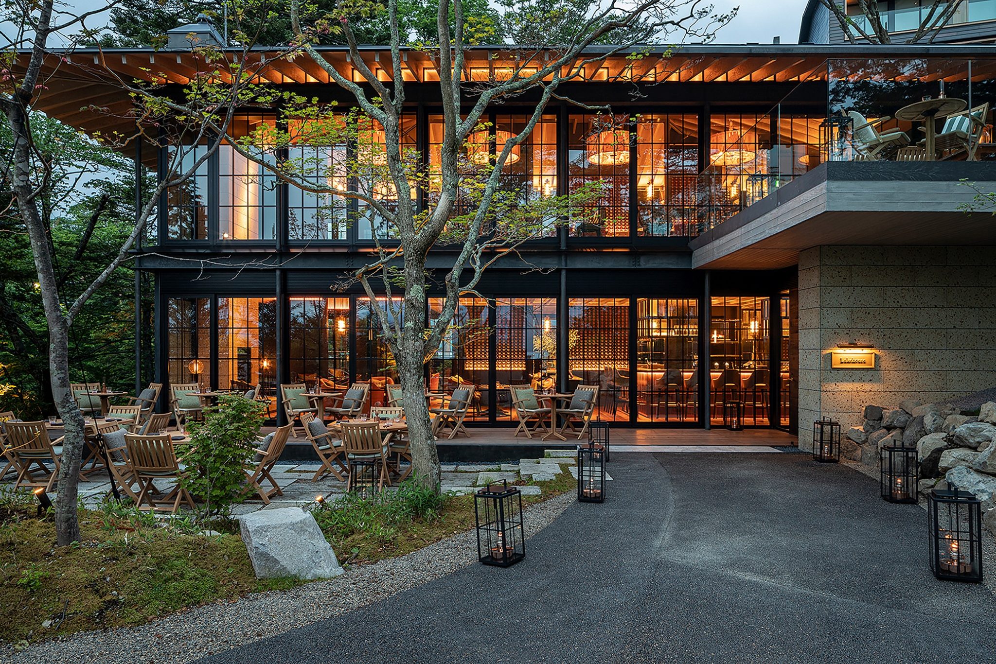 design et al Lake House by Strickland Inc. design et al