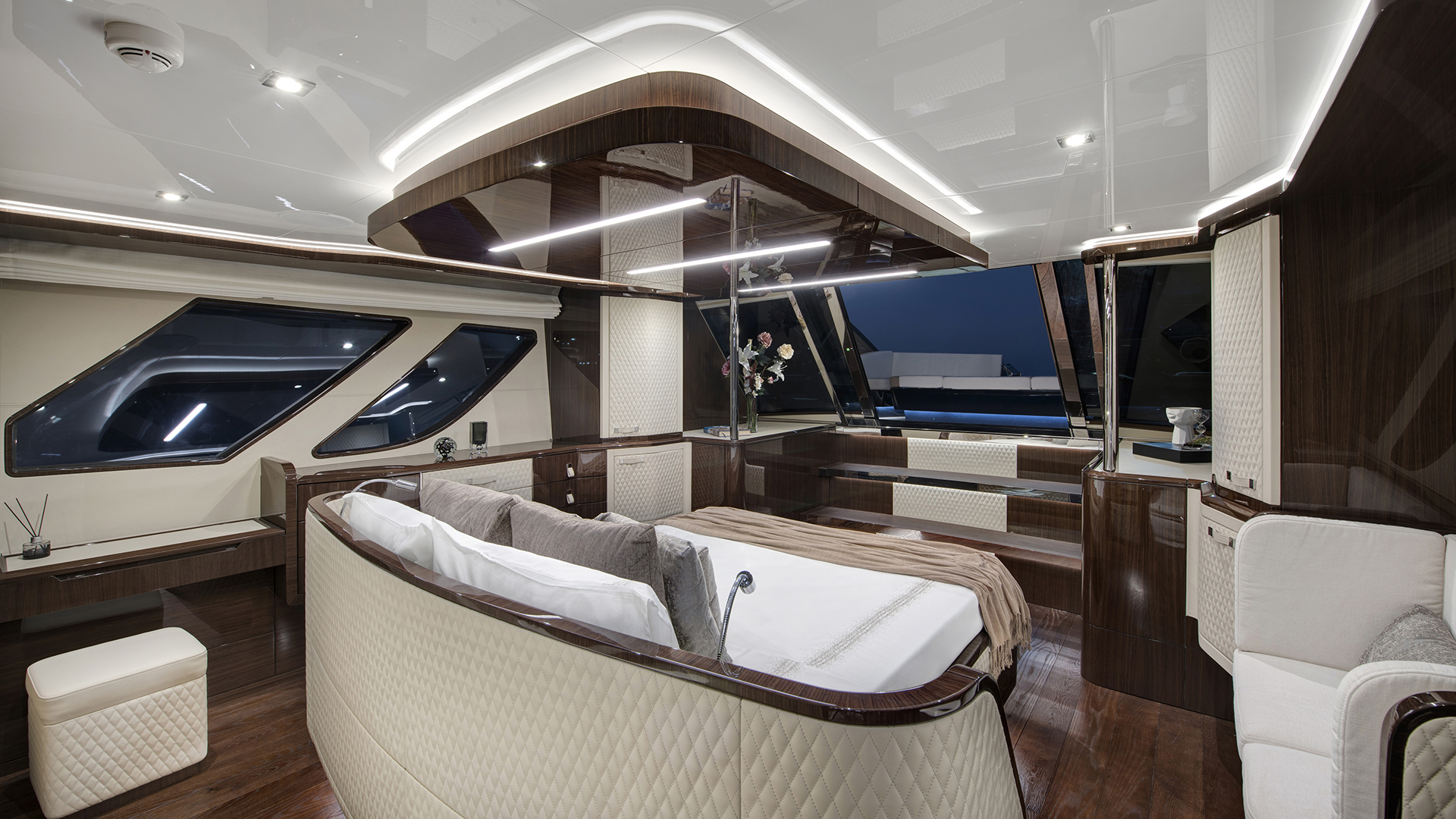 lazzara yachts lsx 67