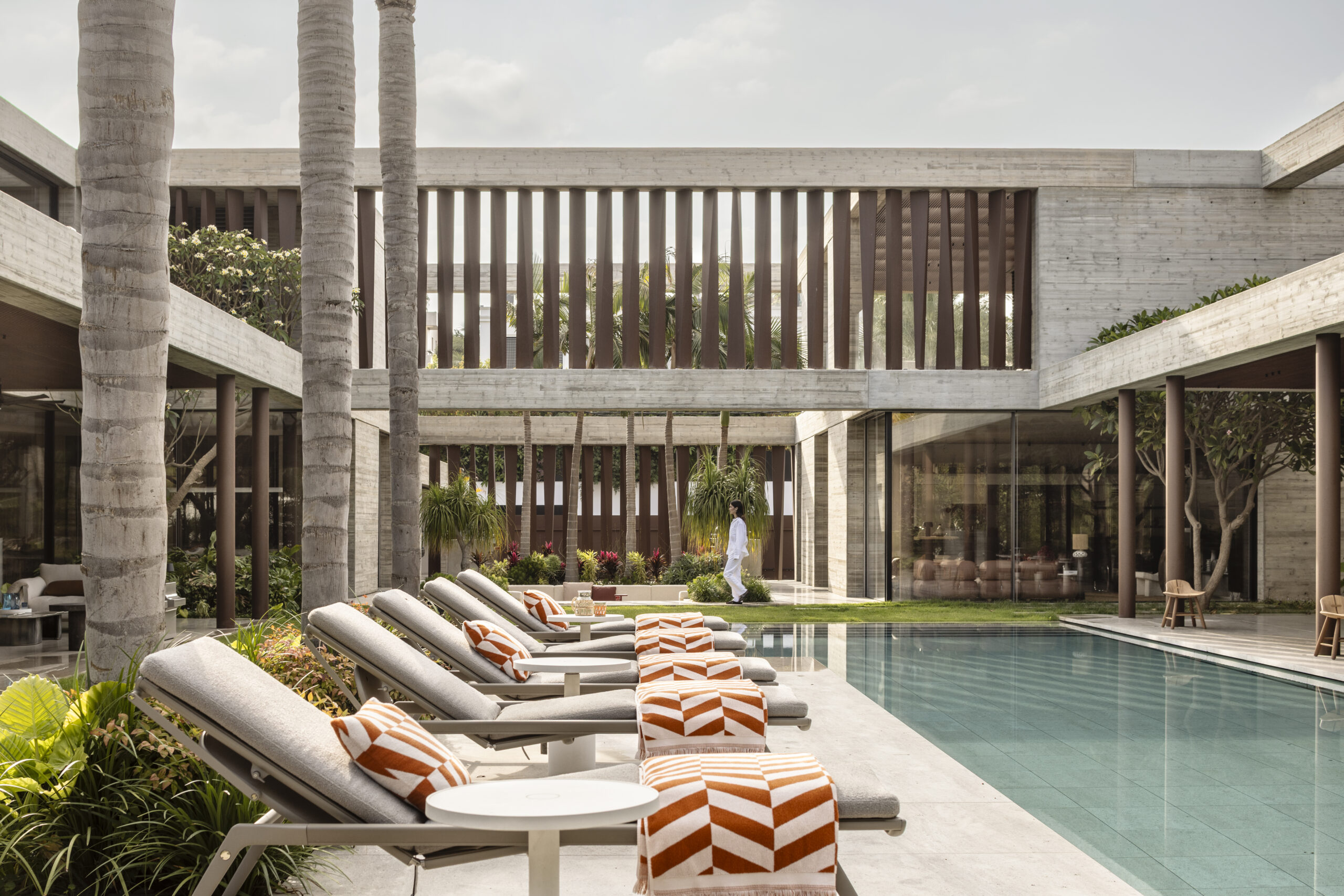 Luxury Residence - Global OBERSON Architects Concrete Palm Villa 2