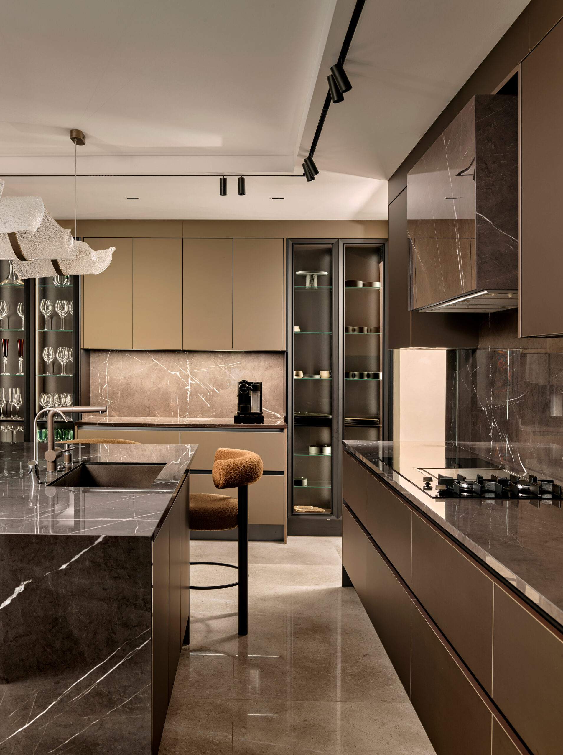 20251030_IlkayAla_Seba195235