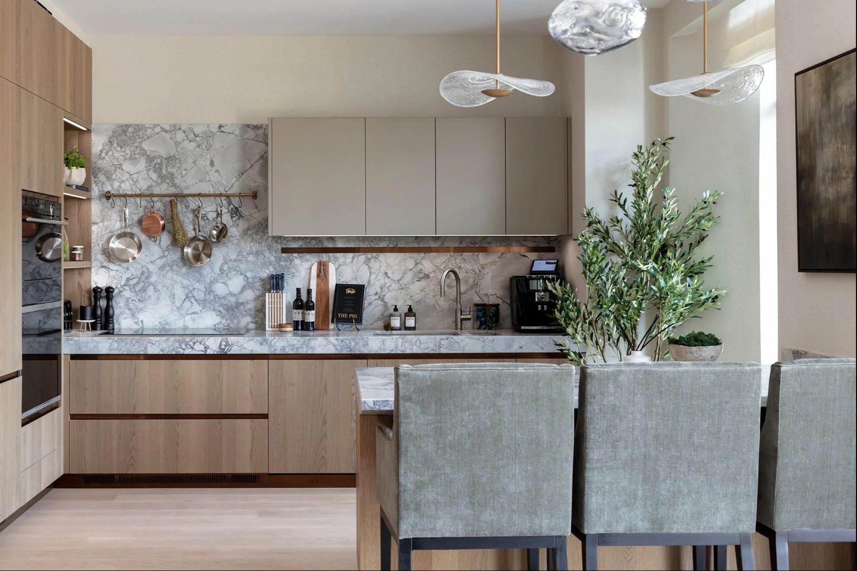 Living Space London Kensington Luxury Apartment by Nineteen Interiors 3 Nineteen Interiors