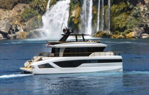 Lazzara Yachts