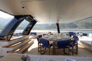 Lazzara Yachts