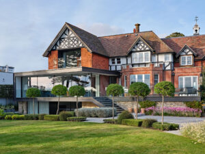 Leivars Sandbanks front of house